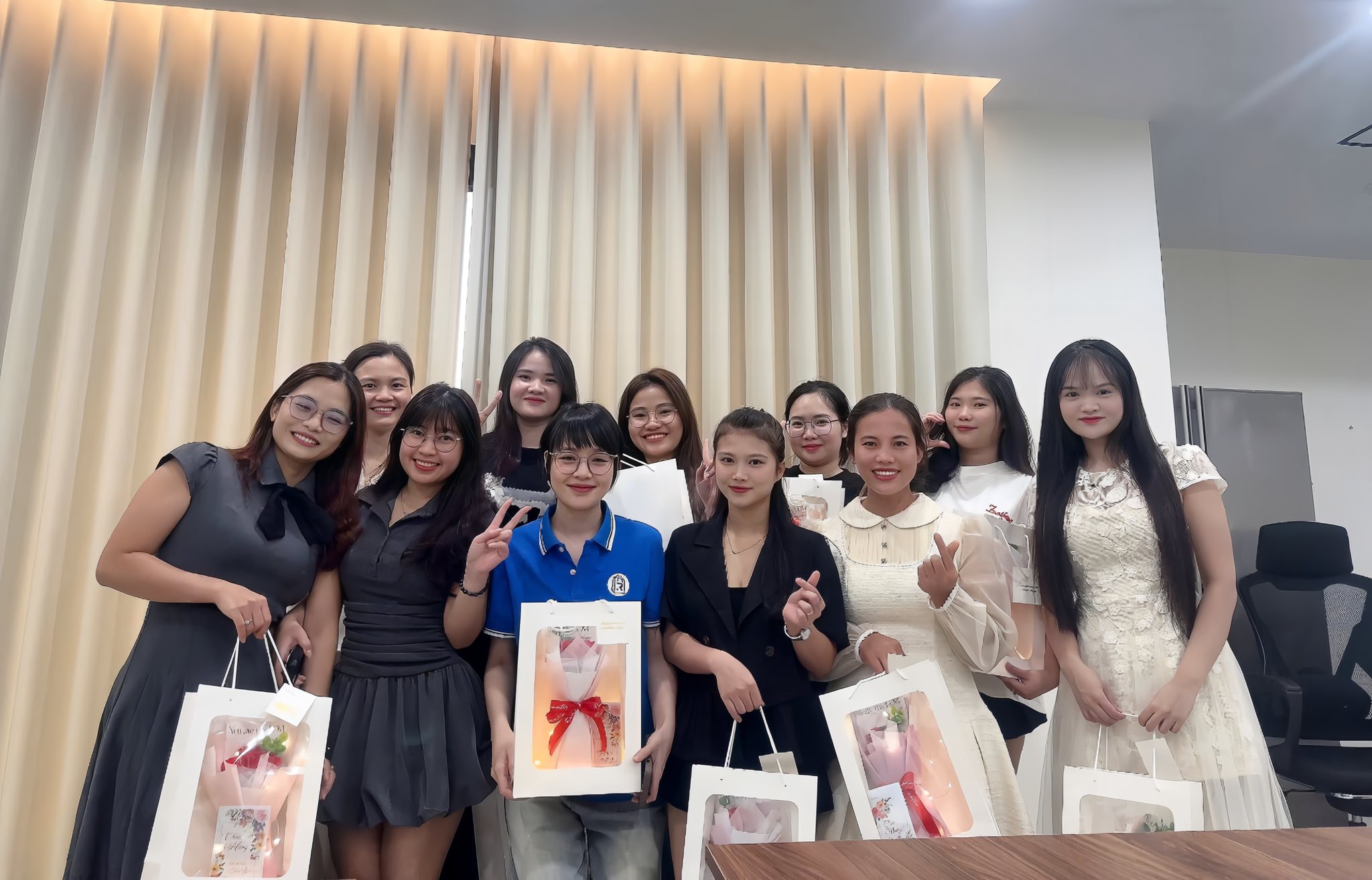  Rezkin có ngày 20/10 rất tuyệt vời!